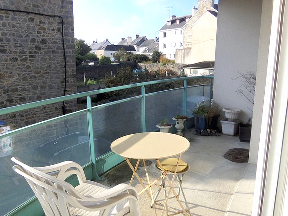 T4 de 84 m� balcon et garage