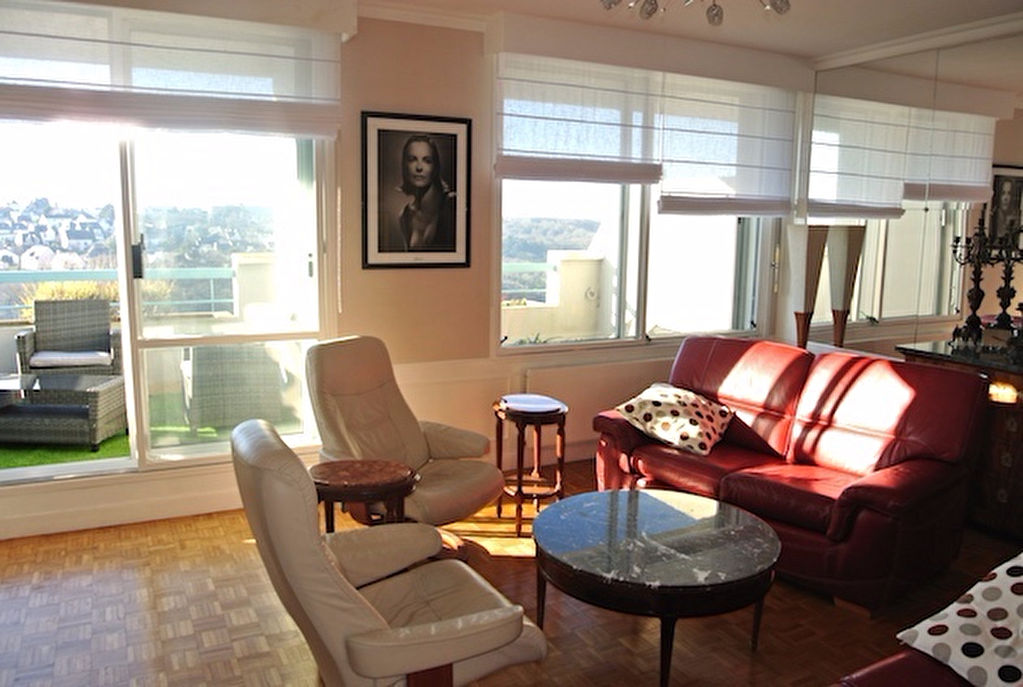 T5 de 128m2, terrasse, balcons, garage