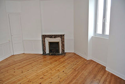 Beau T4 r�nov�, 86m2, dernier �tage