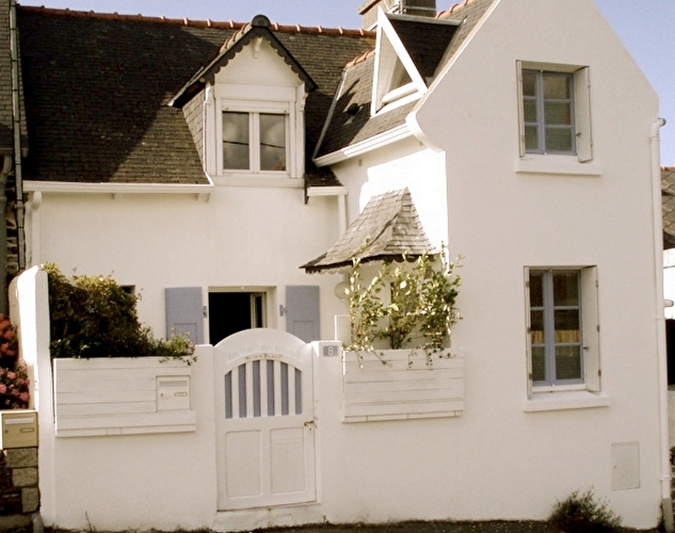 Jolie maison en pierre avec terrasse S/E