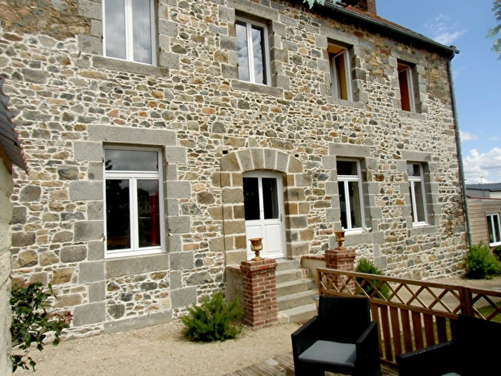 Maison de Ma�tre sur 1300 m� de terrain