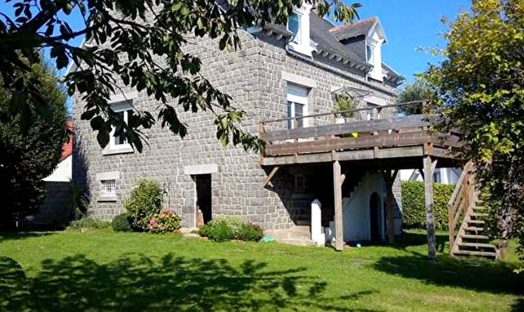 Maison de 1936 avec jardin et garage