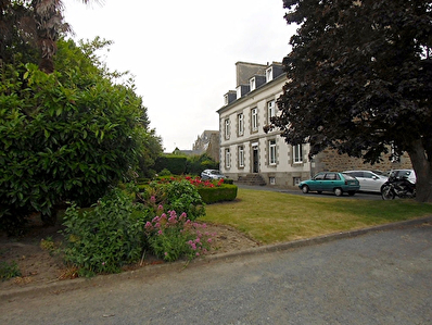 Maison de ma�tre,terrain clos 2670m2