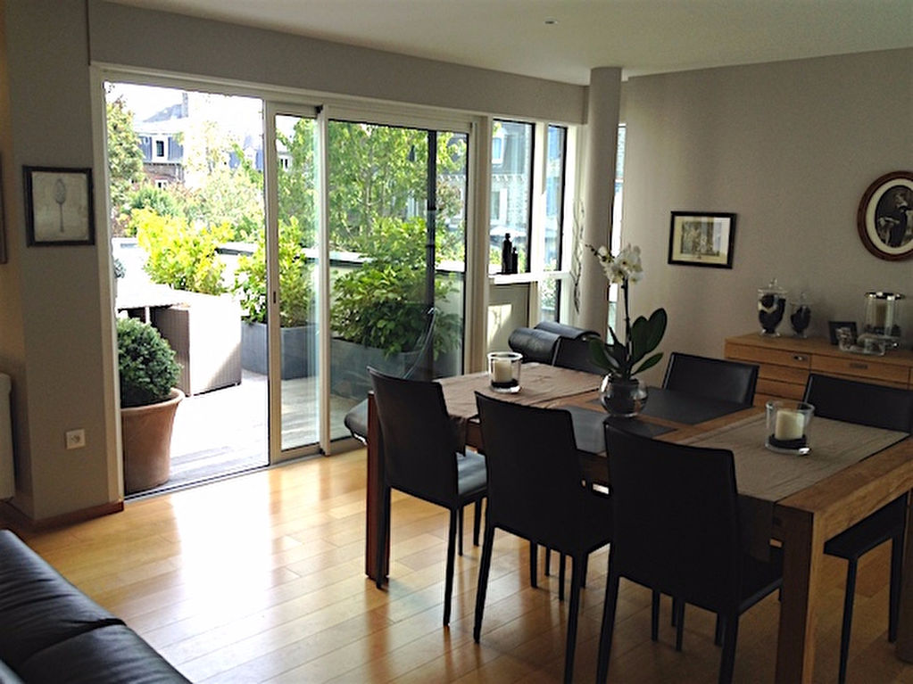 T6 triplex avec terrasses et garage