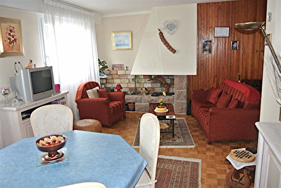 T2 de 55m2 dernier �tage, cave, parking