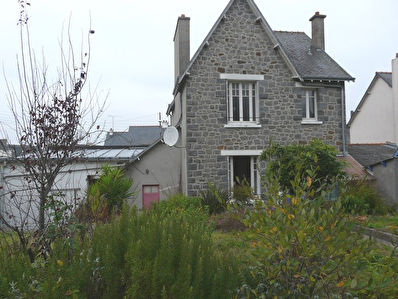 Maison avec beau  jardin S/O, 2 garages