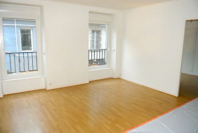 Beau T2 r�nov�, plein centre