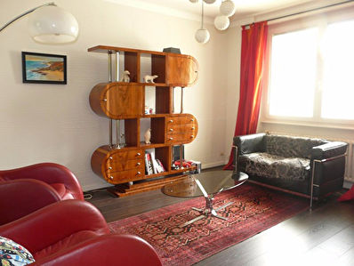 Maison de ville sur 300 m� de terrain