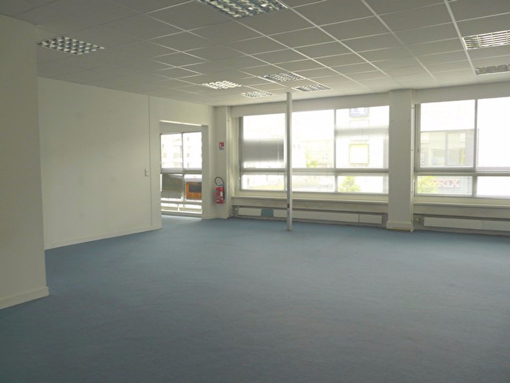 Bureaux de 190 m�  Plein Centre