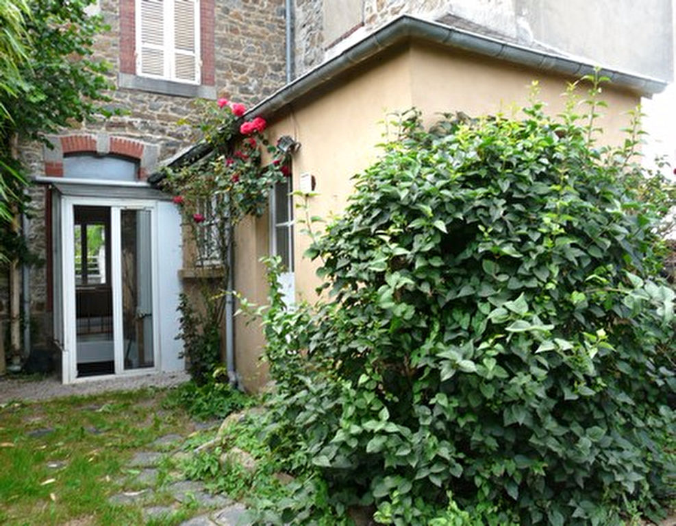 Appartement de type 2 avec jardin