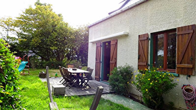 Maison de 1981 avec jardin et garage