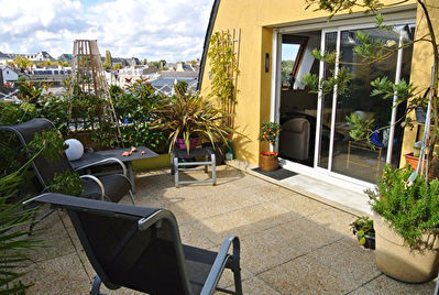 T4 Duplex avec terrasses, cave, parking