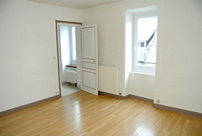 T2 r�nov� de 50m2 , dernier �tage