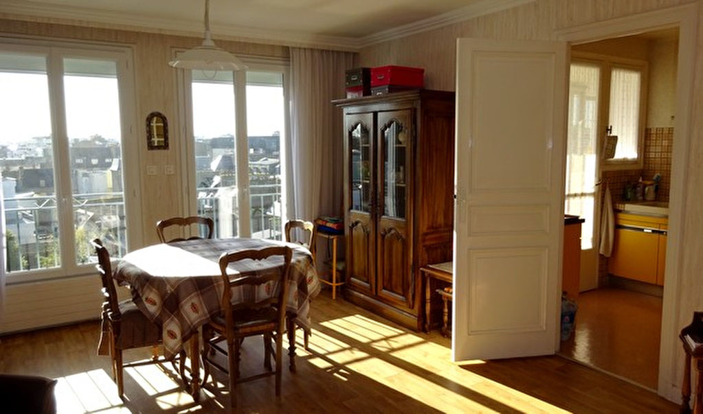 T4 avec loggia cave et parking