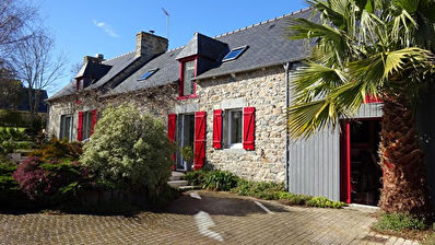 Long�re r�nov�e, jardin paysager 1300m2