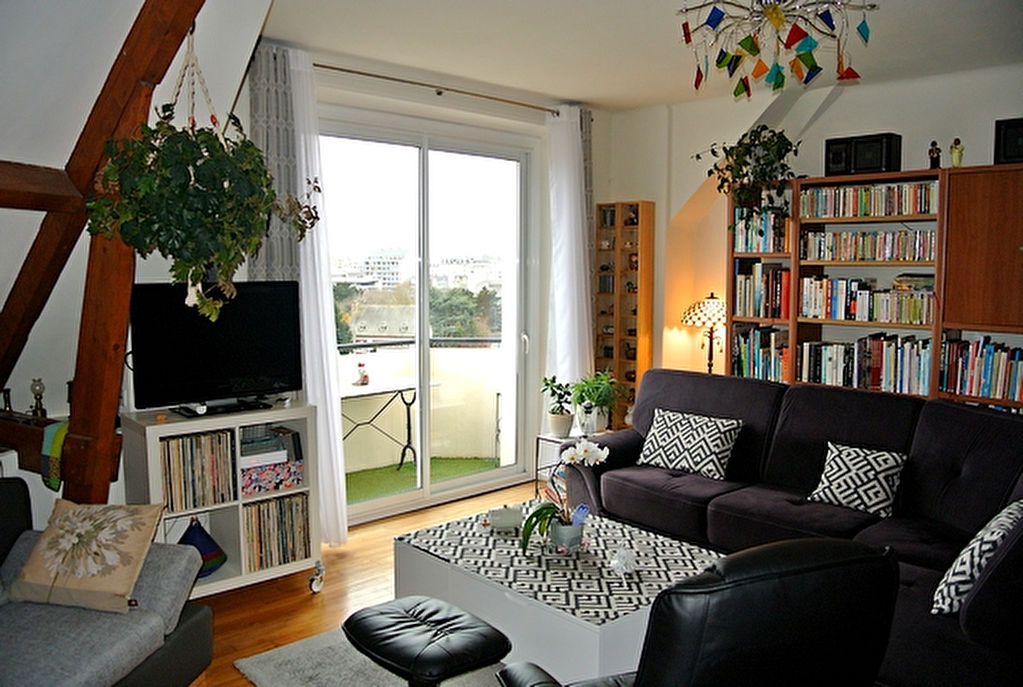 Beau T4 de 78m2, balcon, cave et garage