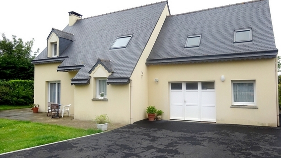 Contemporaine de 2005, terrain 800 m�