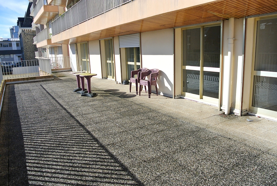 Appartement de 156m2, terrasse, parkings