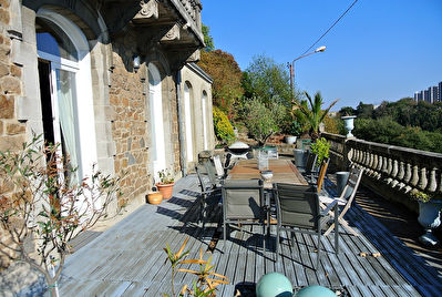 Demeure de caract�re, garage et terrasse