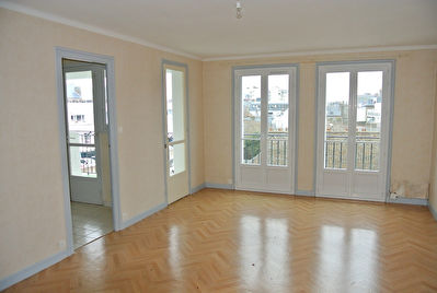 T4 de 93m2 avec loggia, cave et garage