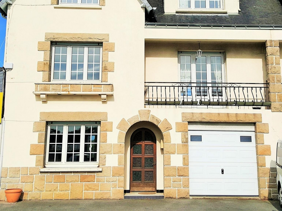 Maison divis�e en 3 appartements