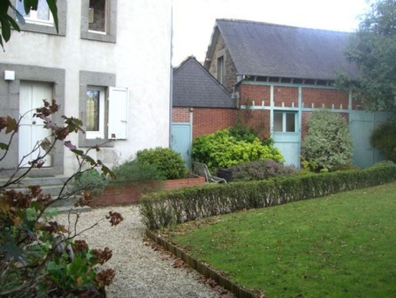 Superbe demeure avec jardin clos, garage