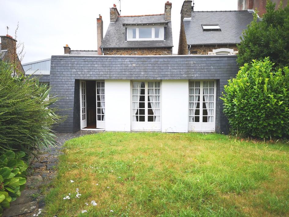 Maison de ville avec jardin et garage