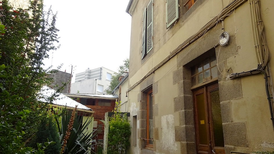 Maison de Ville � r�nover, plein centre