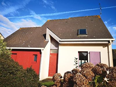 Maison de 1980 avec jardin et garage