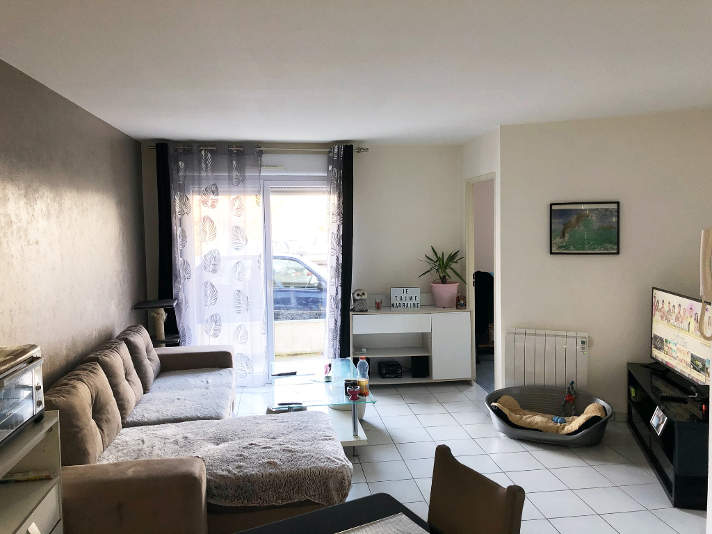 T3 de 57m2, terrasse, parking