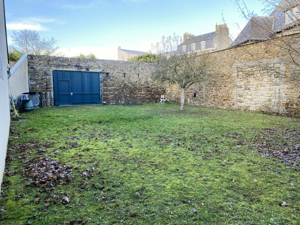 Terrain � b�tir de 346m2, clos de m�rs