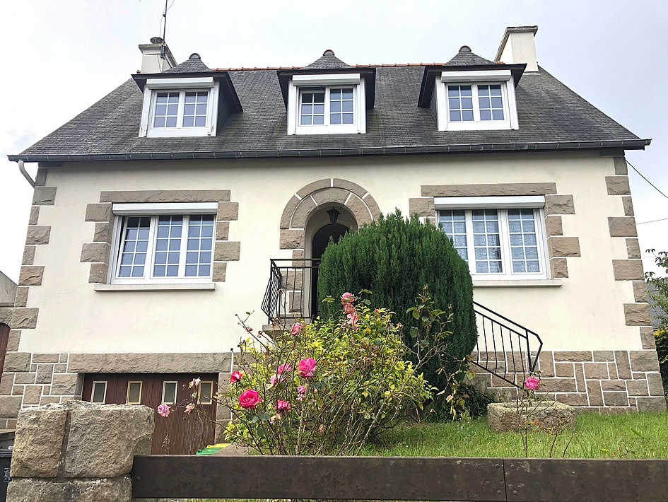 Maison  traditionnelle sur 393m� de terrain