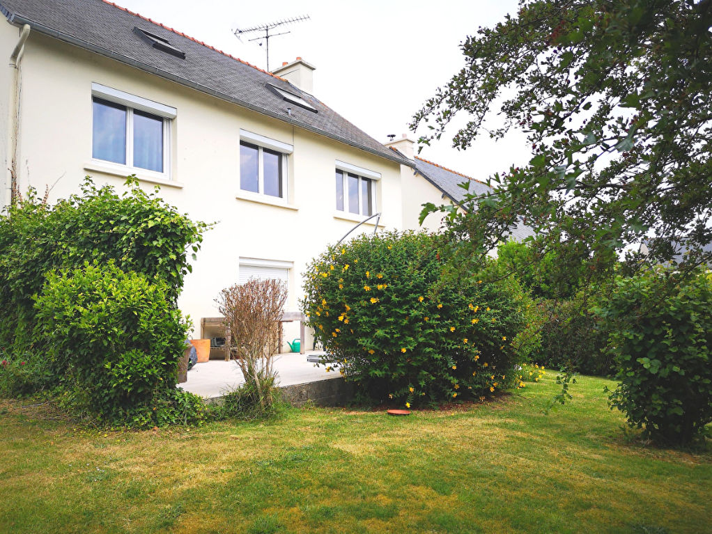 Maison de 1967 sur terrain clos de 450 m�