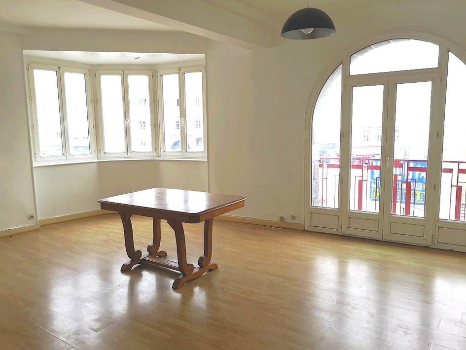 Appartement T3 de 69m2 , plein centre