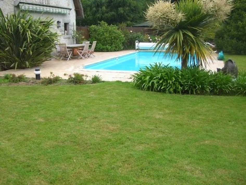 Demeure avec piscine, terrain 3000m2