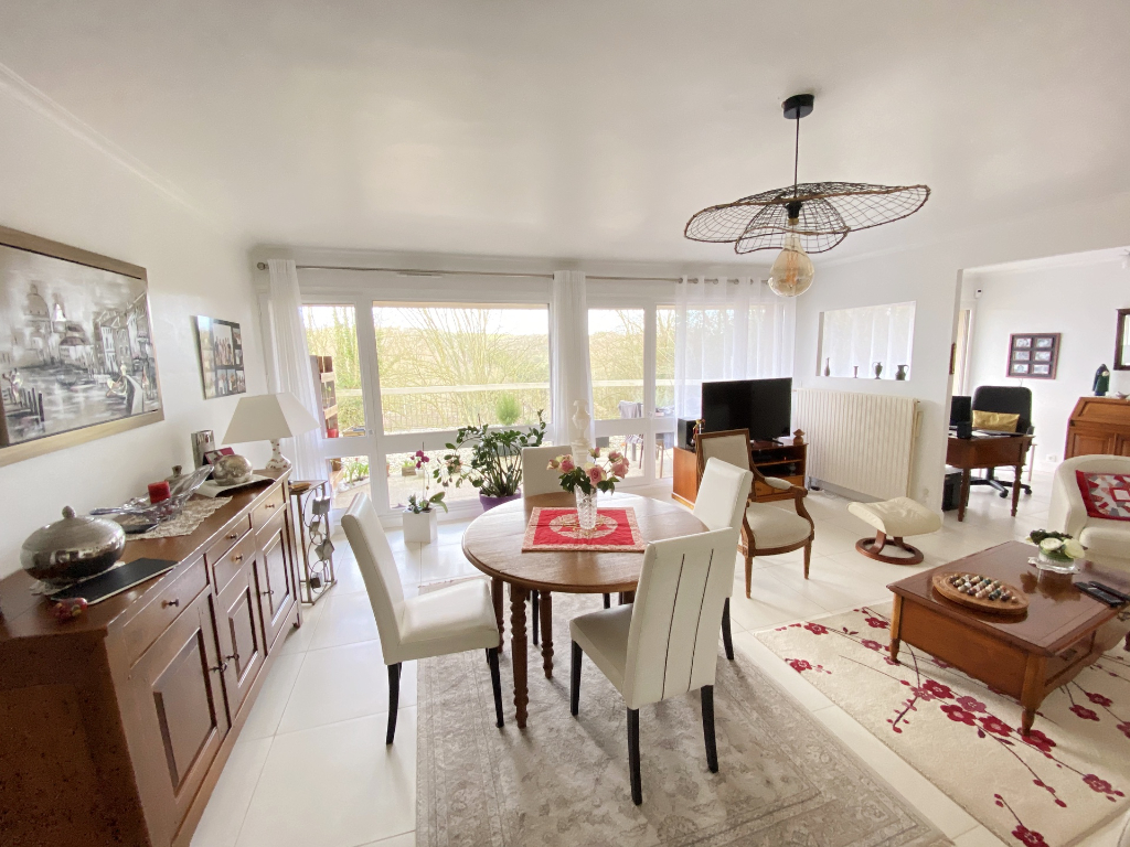 T5 de 123m2, terrasses et garage