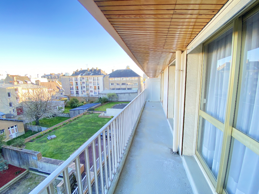 T4 de 111m2, 2 balcons, parking