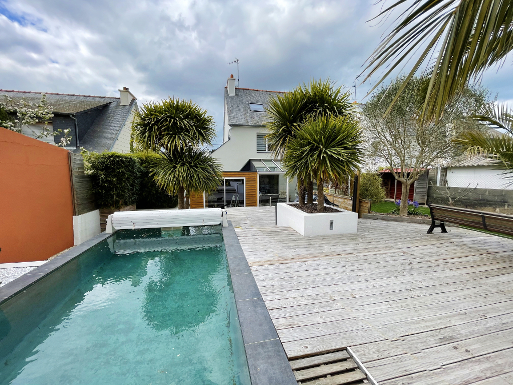 Maison r�nov�e avec piscine