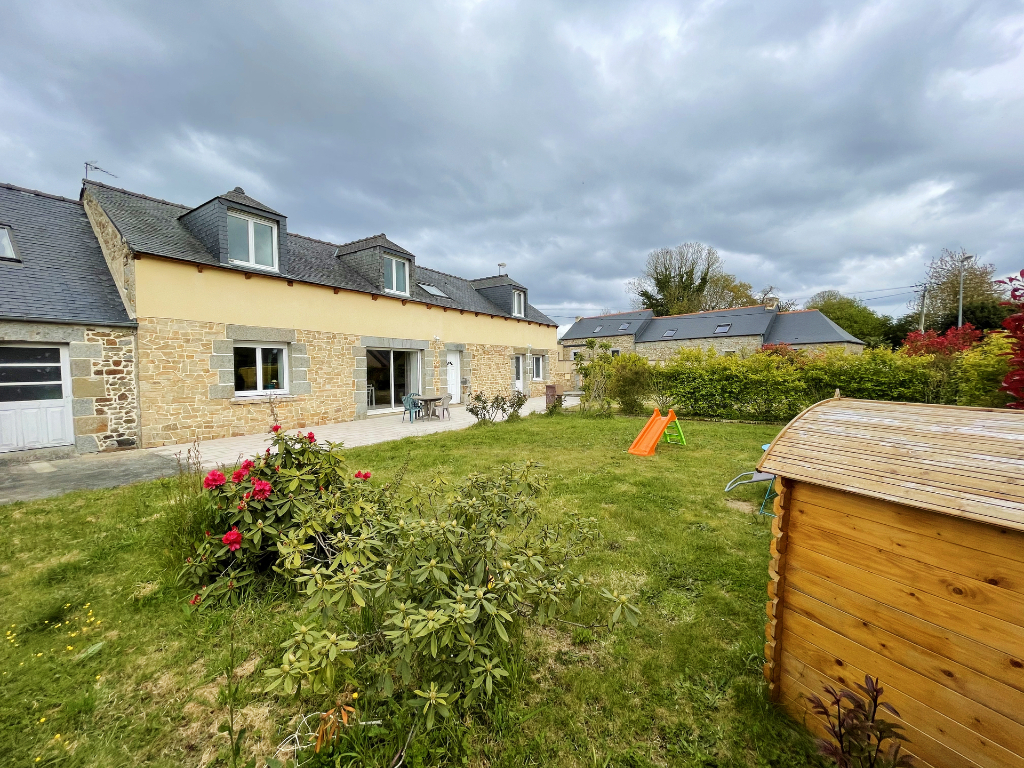 Long�re r�nov�e, terrain 615m2