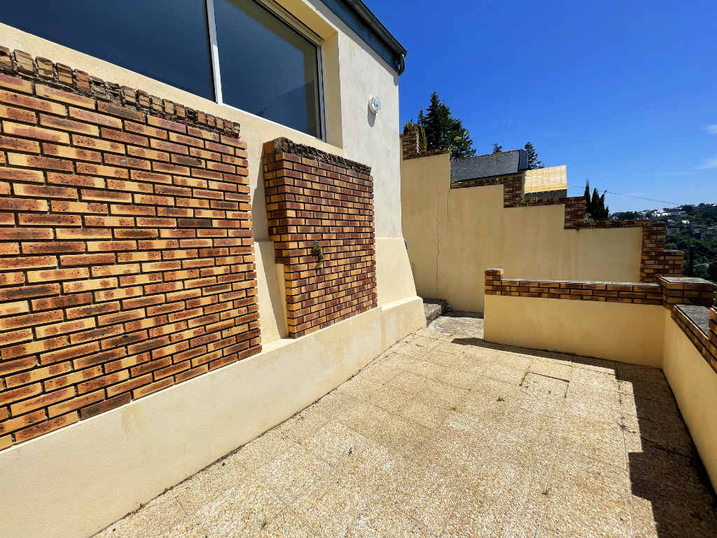 Maison r�nov�e, terrain 447m2