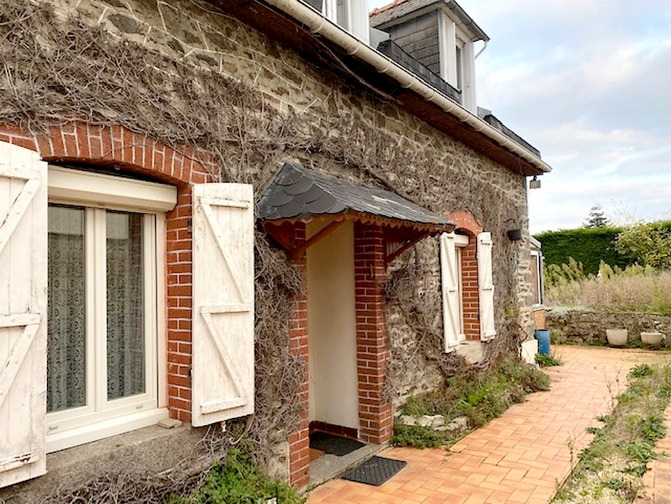 Maison en pierre, terrain 765m2