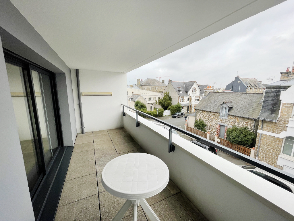 T3 de 64m�, terrasse, garage