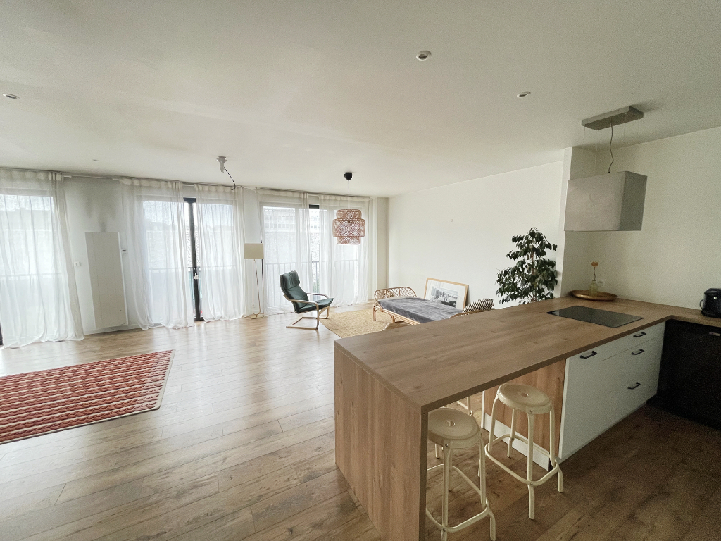 T4 de 91m2 r�nov�, plein centre