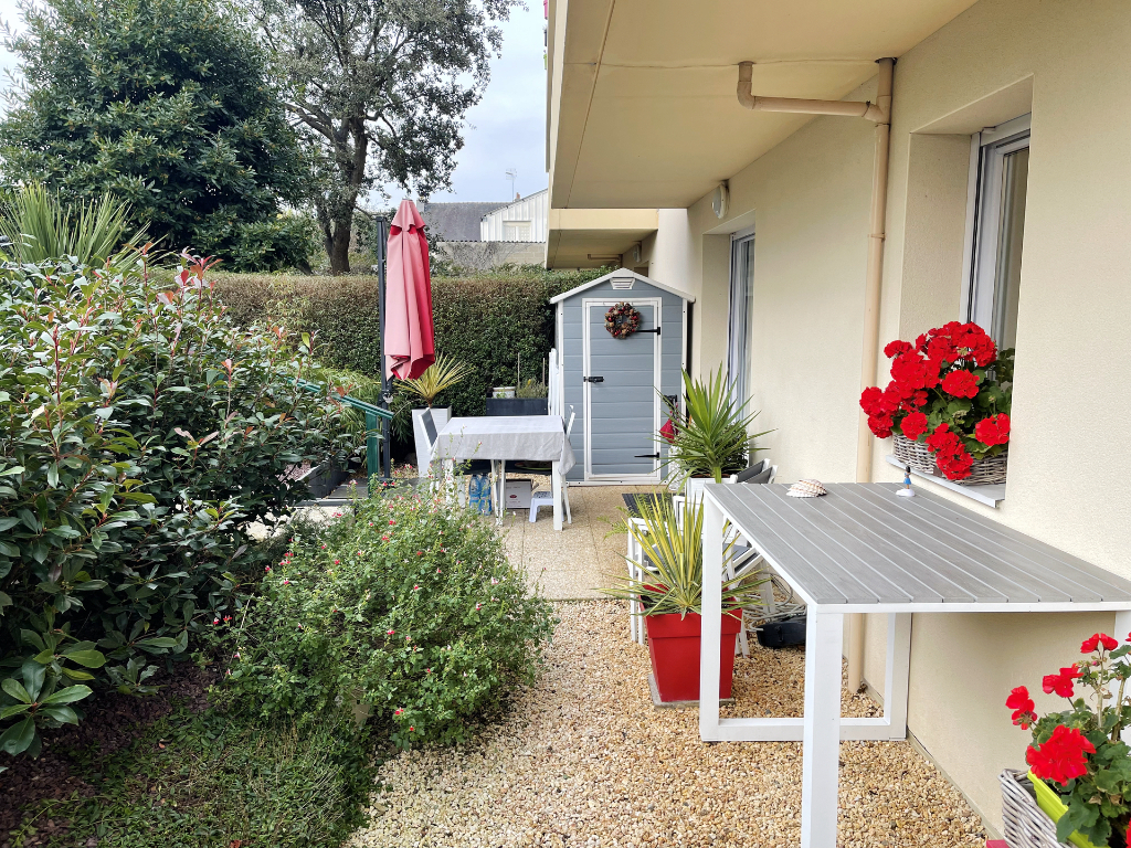 T2 avec jardinet, cave, 2 parkings