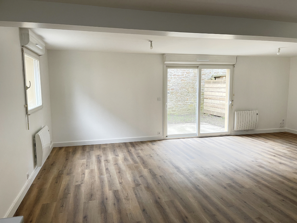 Maison de 2005, jardin, parking