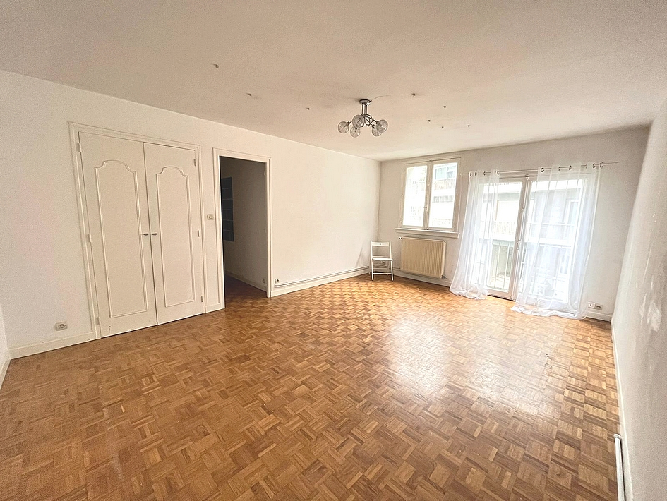 T4 de 80m2 , parking, cave