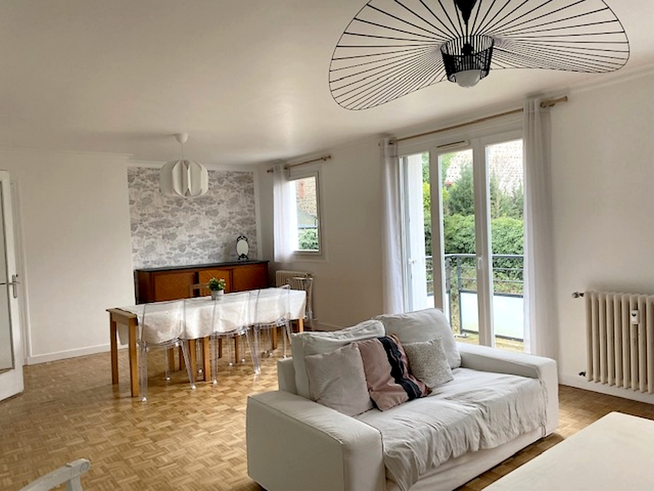 Beau T4 avec balcon, garage