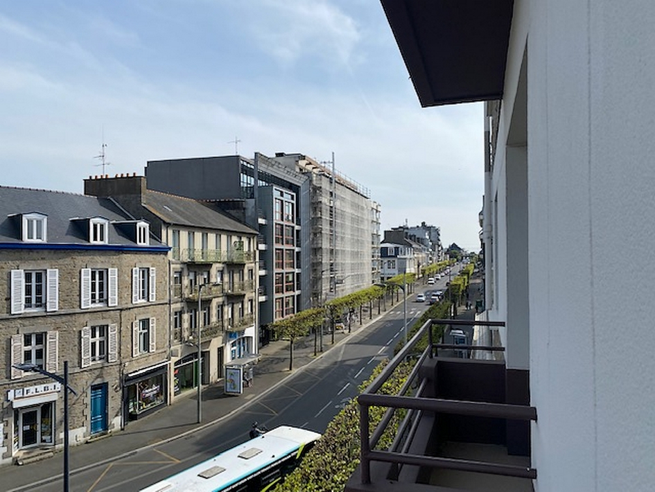 T4 de 130m2 avec balcon et garage