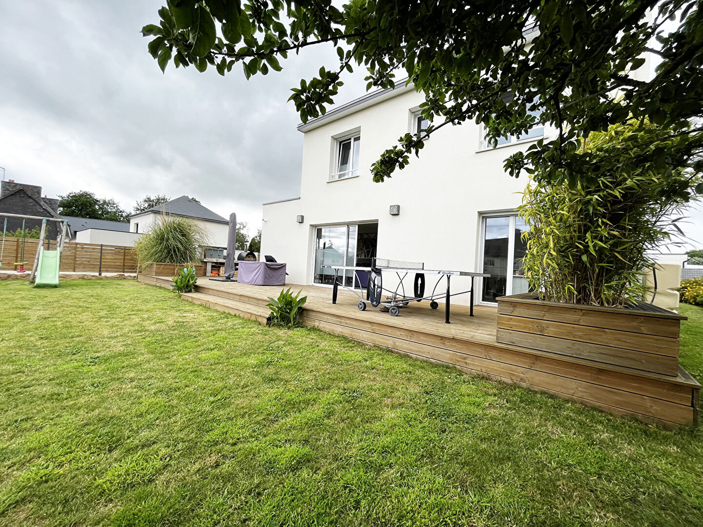 Contemporaine de 2016, terrain 682m2