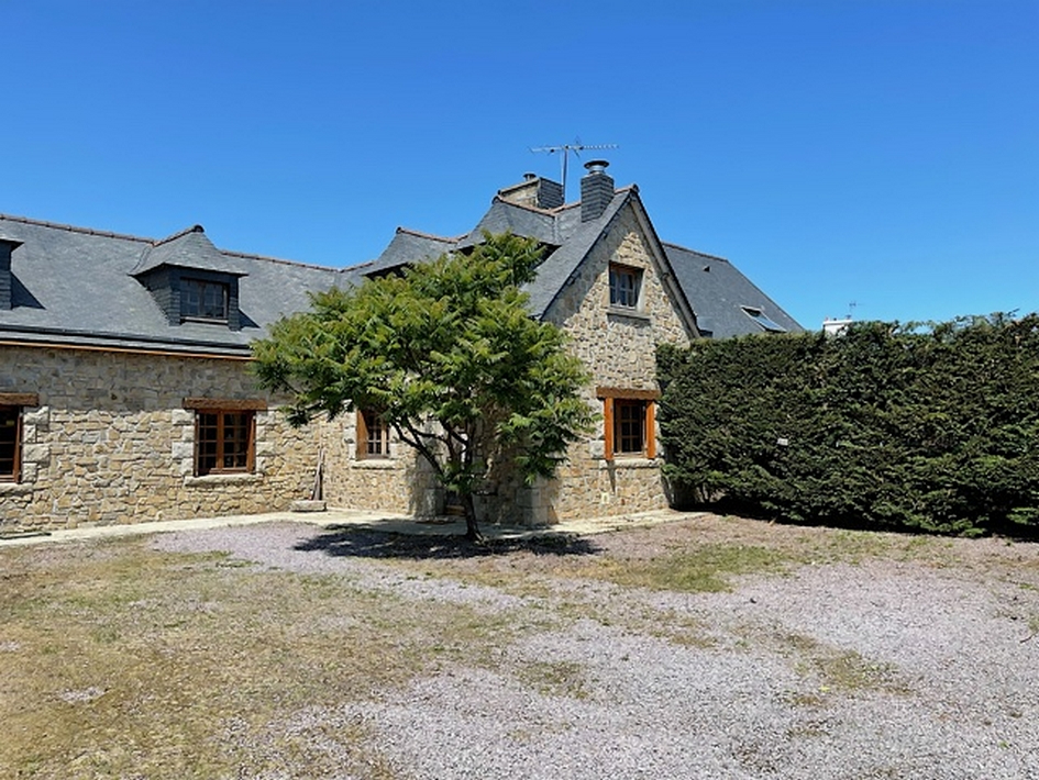 Maison en pierre sur 437m2 de terrain